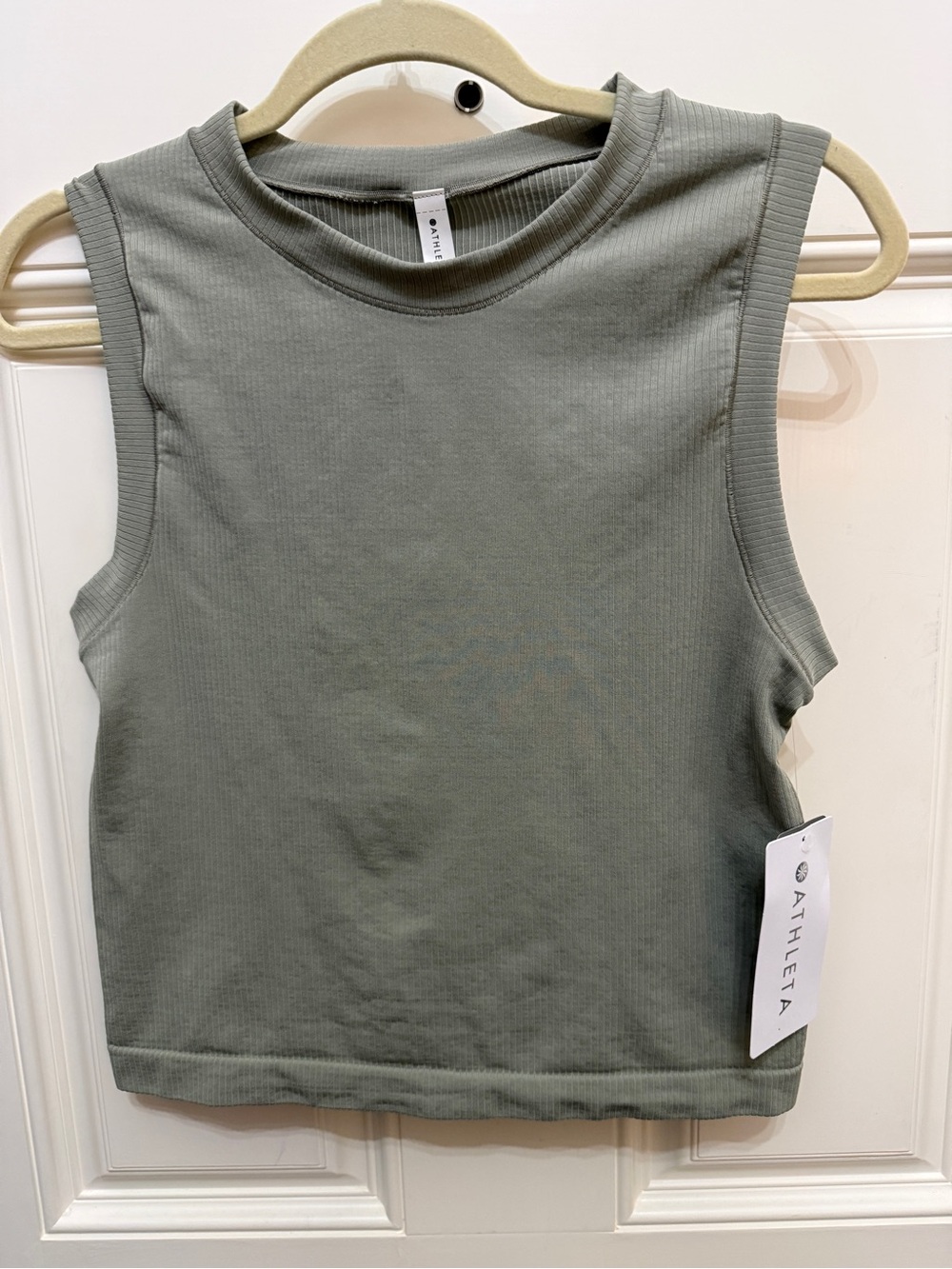 NWT Athleta Renew Seamless Muscle Tank Sage Green Crop Top Size L